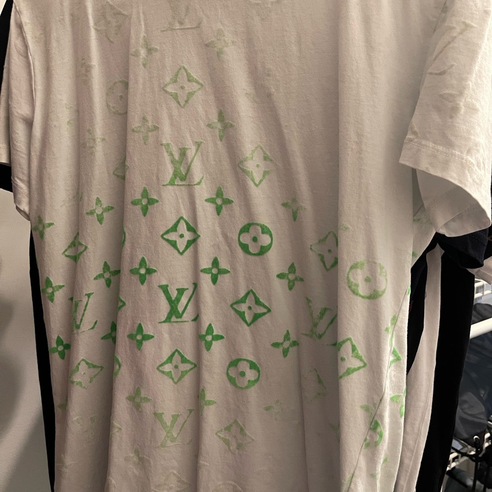 Louis Vuitton tshirts